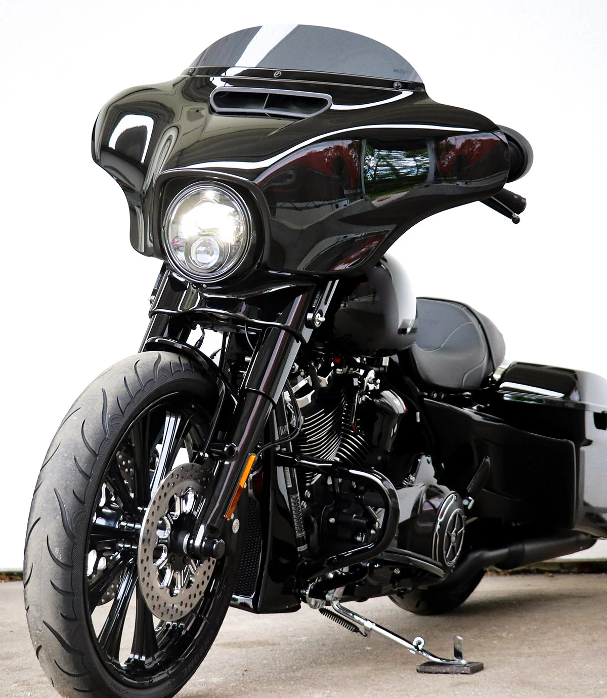 Bugspoiler CUSTOM (passend für Harley-Davidson Modelle: Touring ab 2021, mit Sturzbügel)