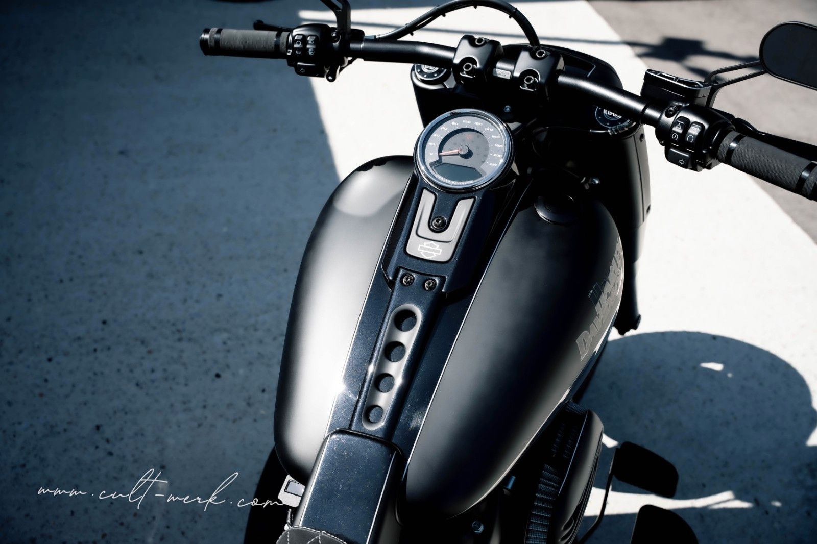 Harley-Davidson Fat Boy 114 "Black Racing" by Cult-Werk