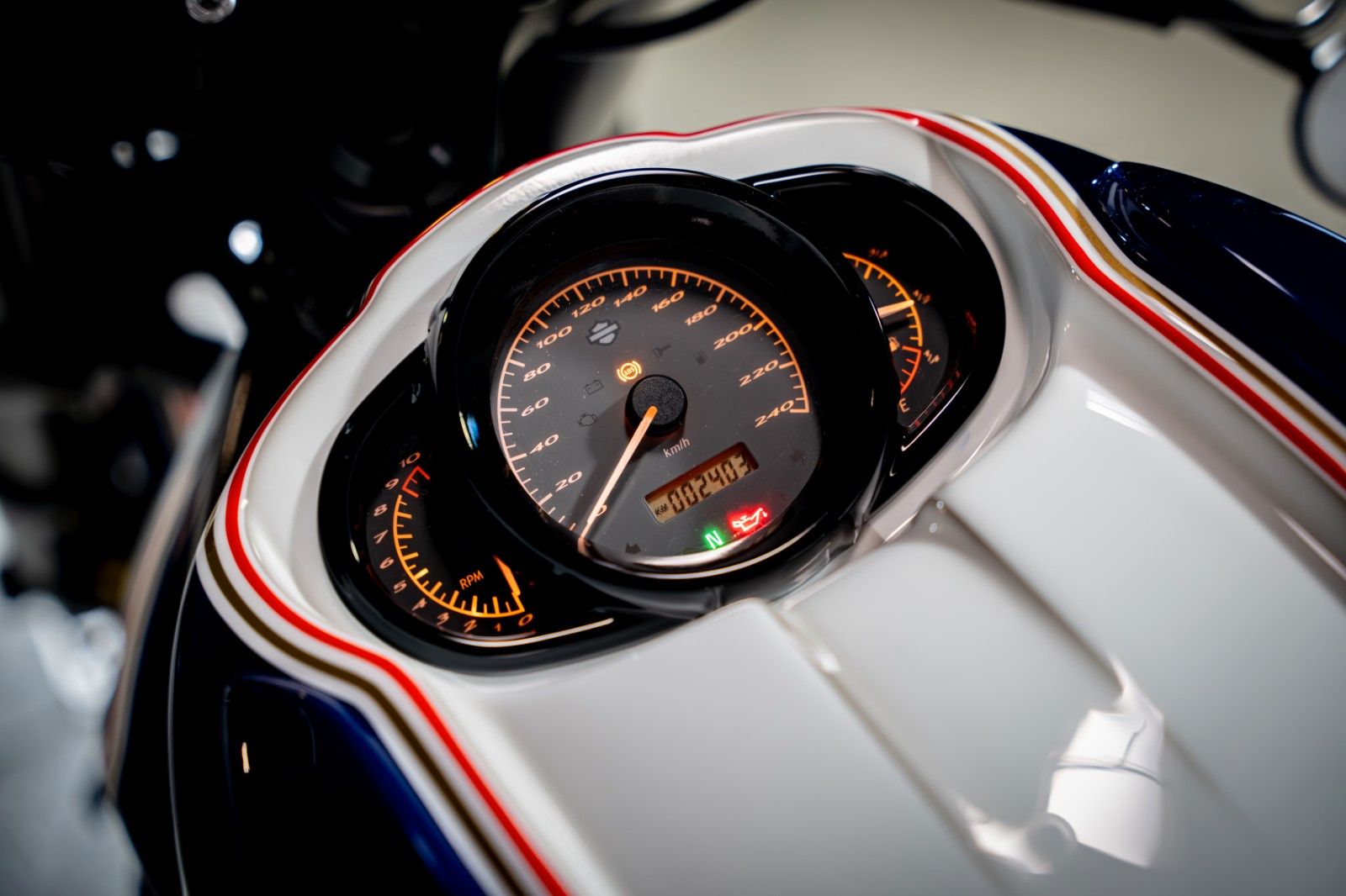 HARLEY DAVIDSON V-Rod Night Rod Special "Rothmans" by CW