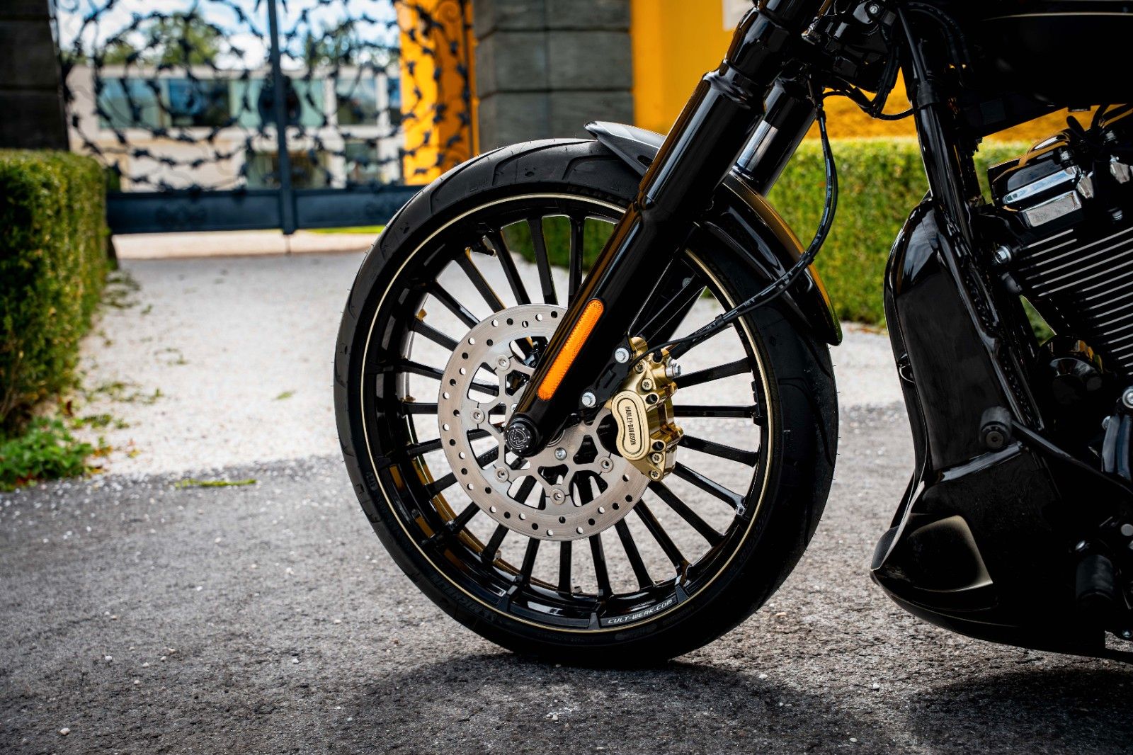 HARLEY DAVIDSON Breakout 117 2025 "Black Racing" by CULT-WERK