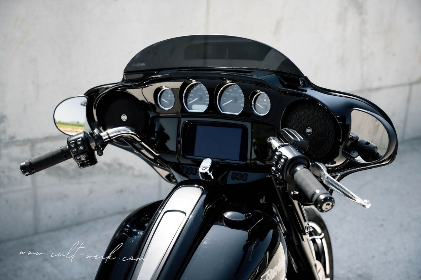 HARLEY DAVIDSON STREET GLIDE SPECIAL 21" LUFT KLAPPE - CULT-WERK