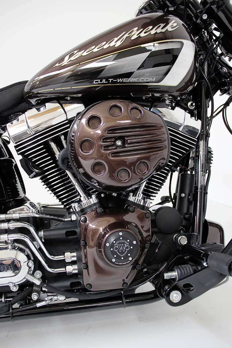 HARLEY BREAKOUT - Luftfilterdeckel SLOTTED (BJ. 2014 - 2017)