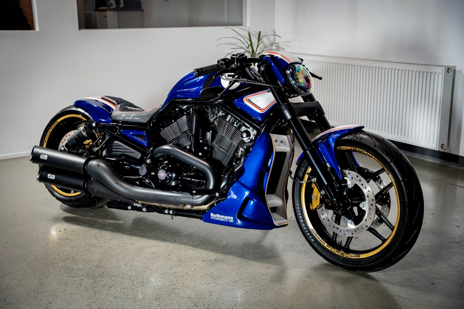 HARLEY DAVIDSON V-Rod Night Rod Special "Rothmans" by CW