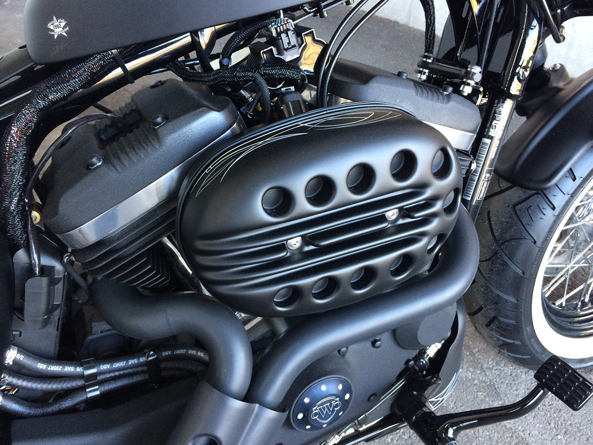HARLEY SPORTSTER - Luftfilterdeckel SLOTTED (BJ. SPO 2004 bis 2015, schwarz glänzend)