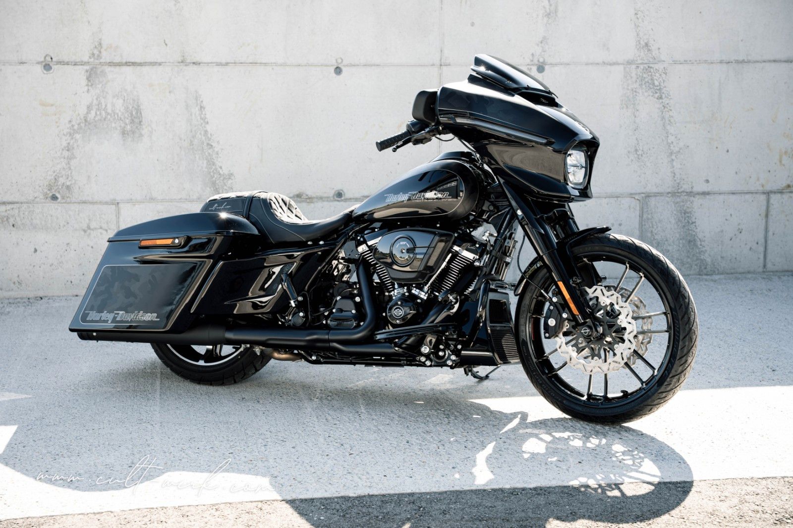 HARLEY DAVIDSON STREET GLIDE 25 "FADE CAMOU" LUFT by Cult-Werk