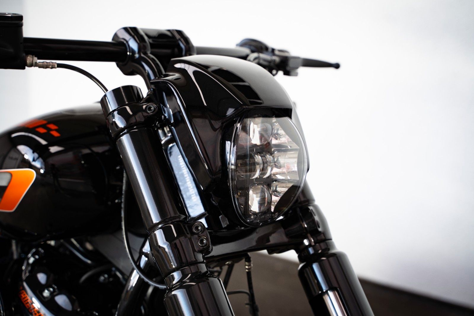 Harley-Davidson Breakout 114 "Orange Racer" by Cult-Werk Harley-Davidson Breakout 114 "Orange Racer" by Cult-Werk