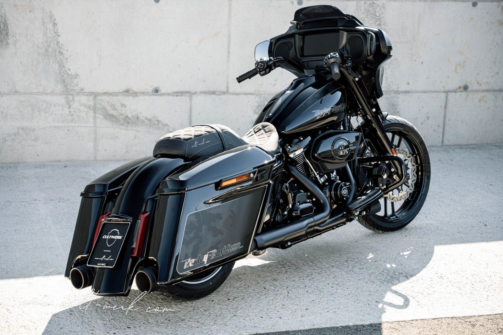 HARLEY DAVIDSON STREET GLIDE 25 "FADE CAMOU" LUFT by Cult-Werk