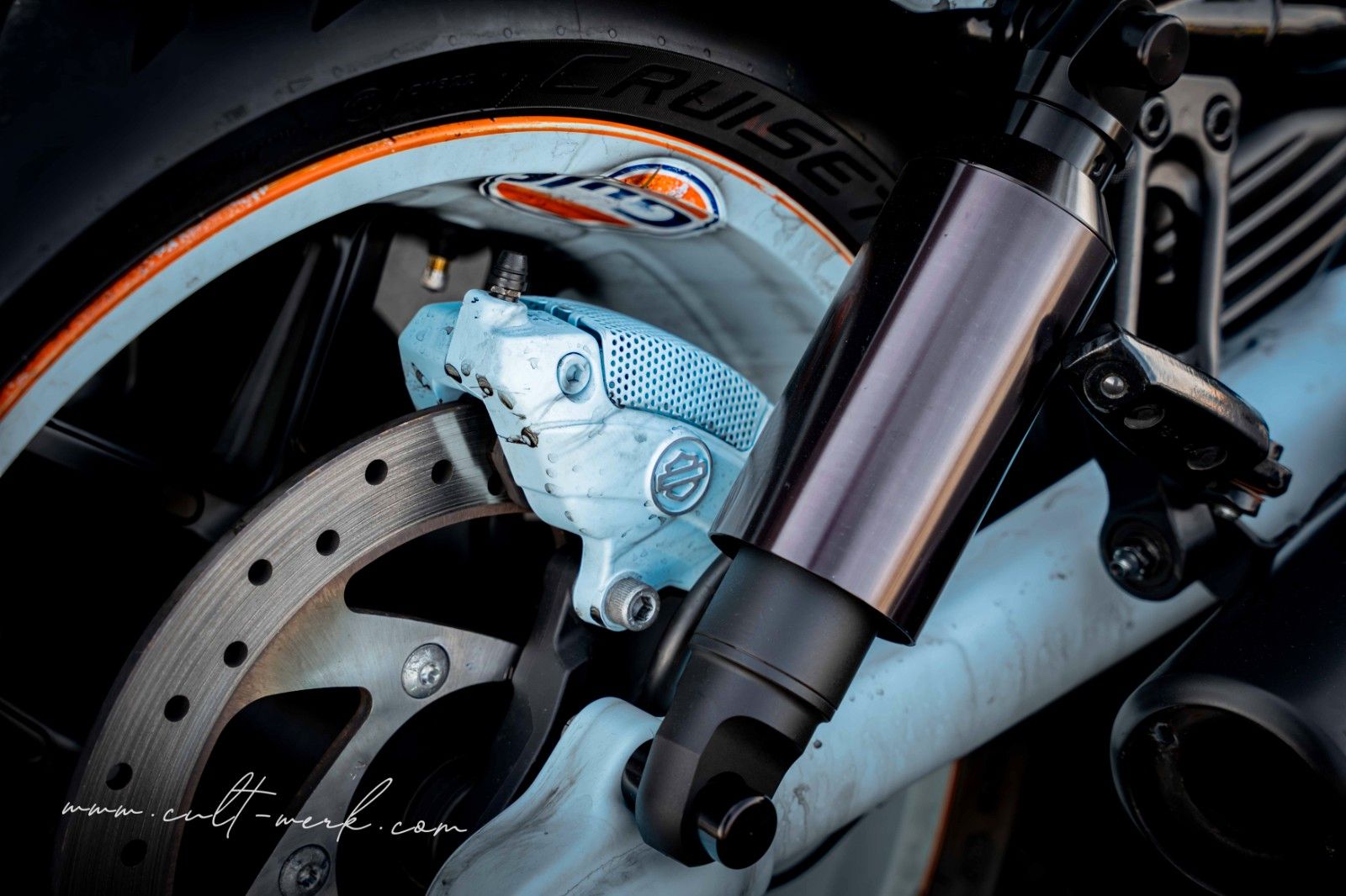 HARLEY DAVIDSON V-Rod Night Rod Special "GULF" by Cult-Werk HARLEY DAVIDSON V-Rod Night Rod Special "GULF" by Cult-Werk