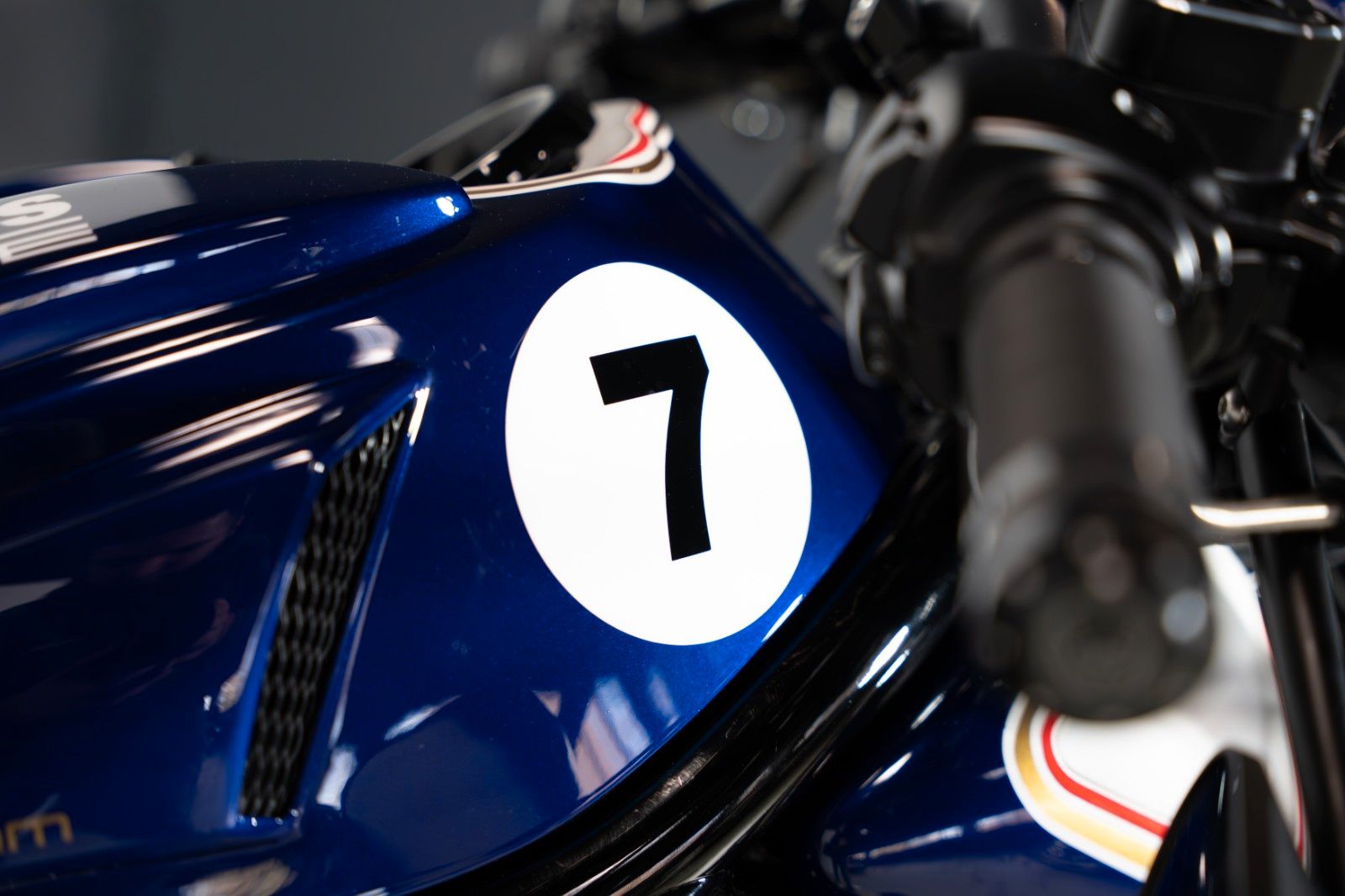 HARLEY DAVIDSON V-Rod Night Rod Special "Rothmans" by CW