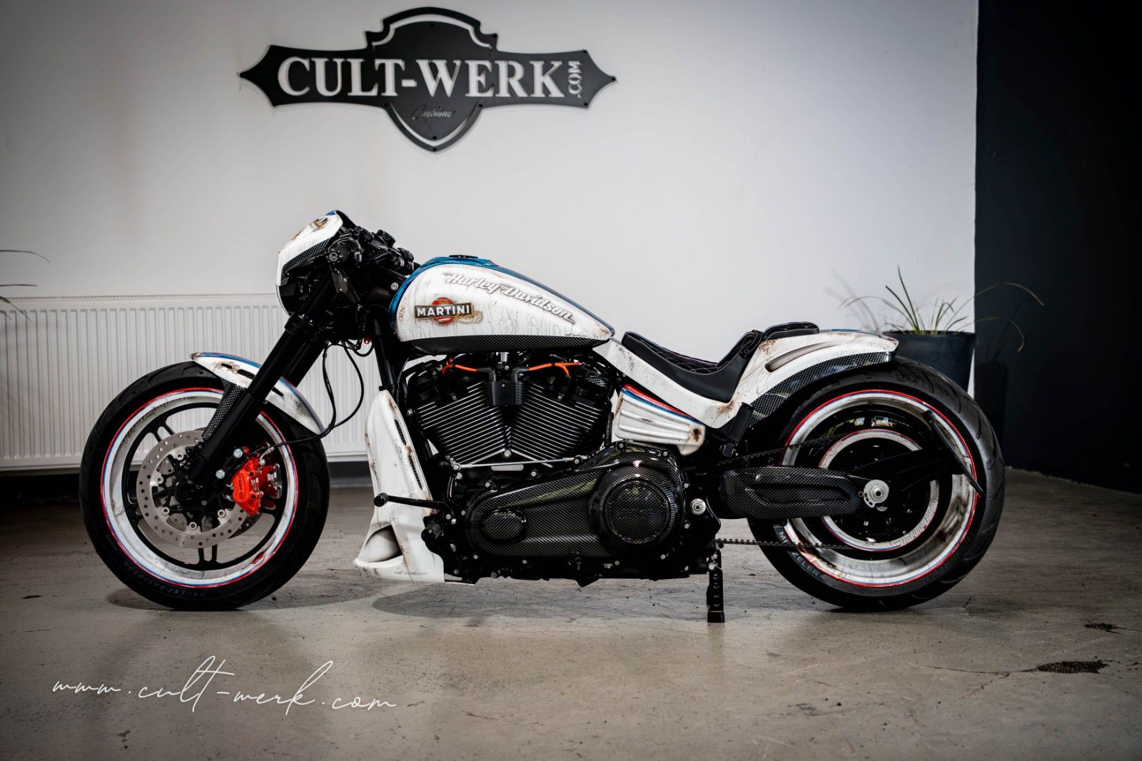 HARLEY DAVIDSON FXDR 114 "Martini Used Look" by Cult-Werk