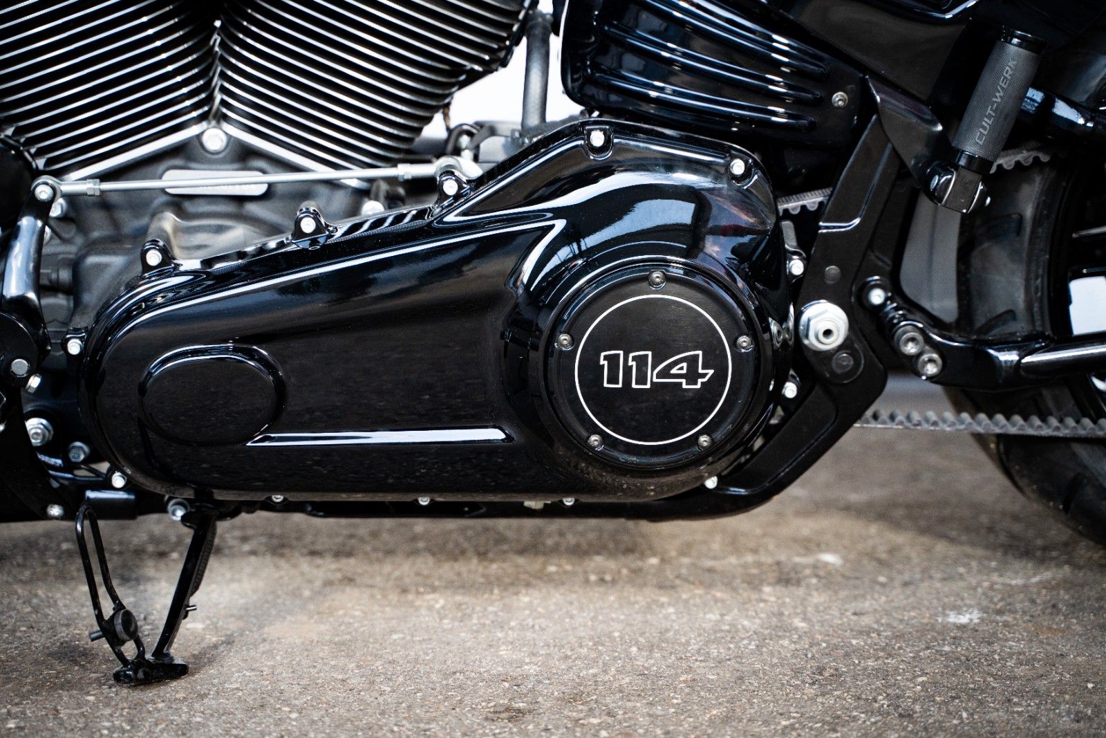 Harley-Davidson Breakout 114 "Orange Racer" by Cult-Werk Harley-Davidson Breakout 114 "Orange Racer" by Cult-Werk