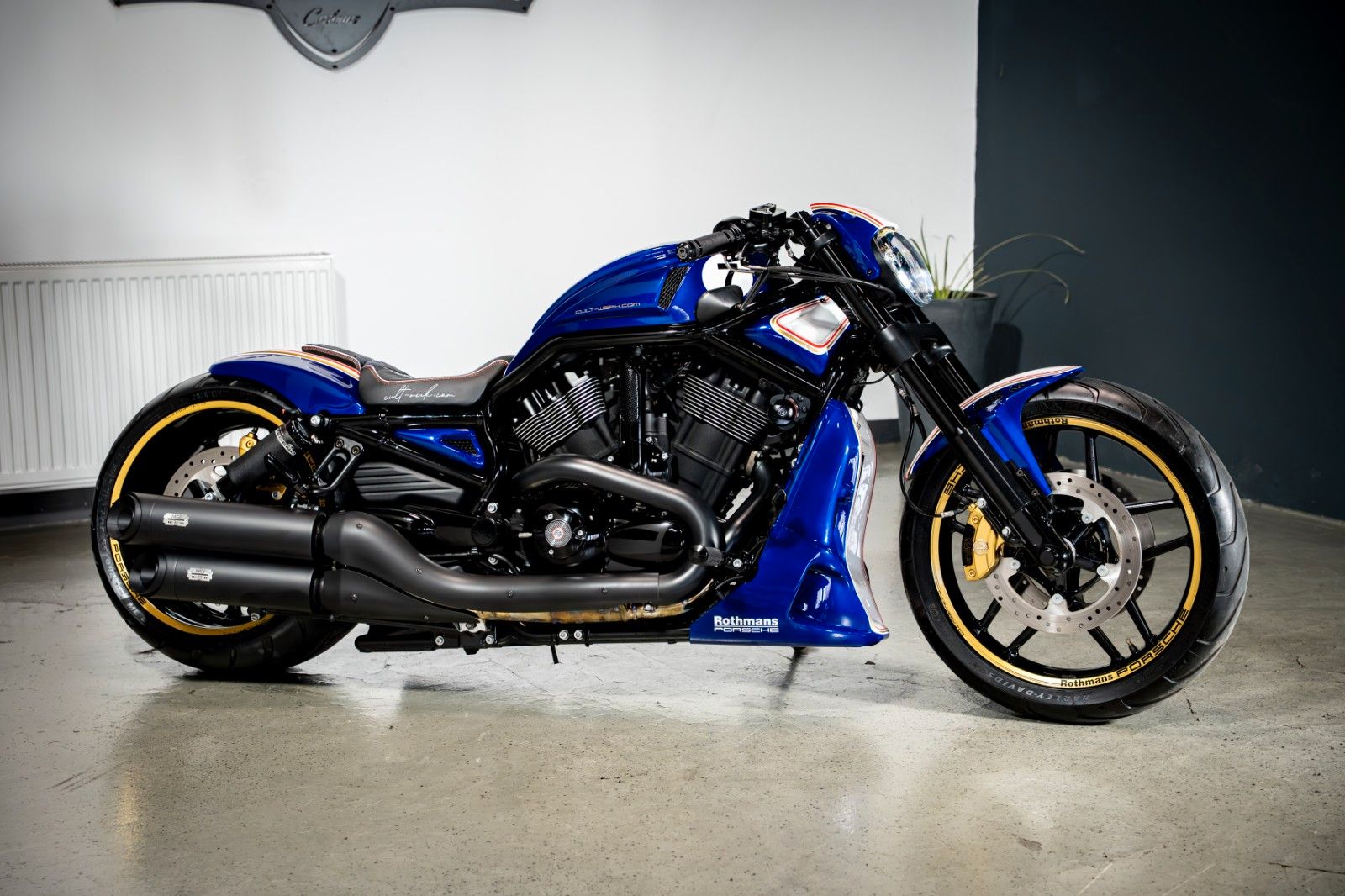 HARLEY DAVIDSON V-Rod Night Rod Special "Rothmans" by CW