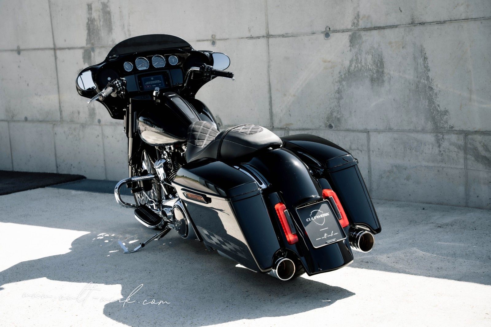 HARLEY DAVIDSON STREET GLIDE SPECIAL 21" LUFT KLAPPE - CULT-WERK