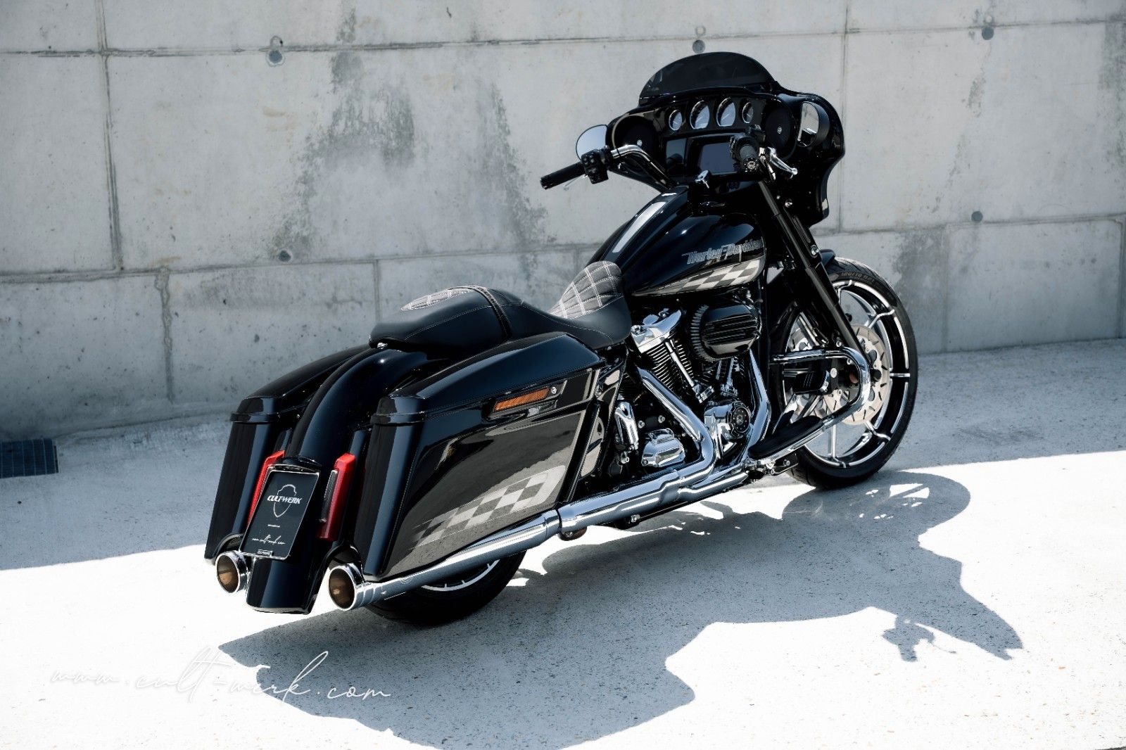 HARLEY DAVIDSON STREET GLIDE SPECIAL 21" LUFT KLAPPE - CULT-WERK
