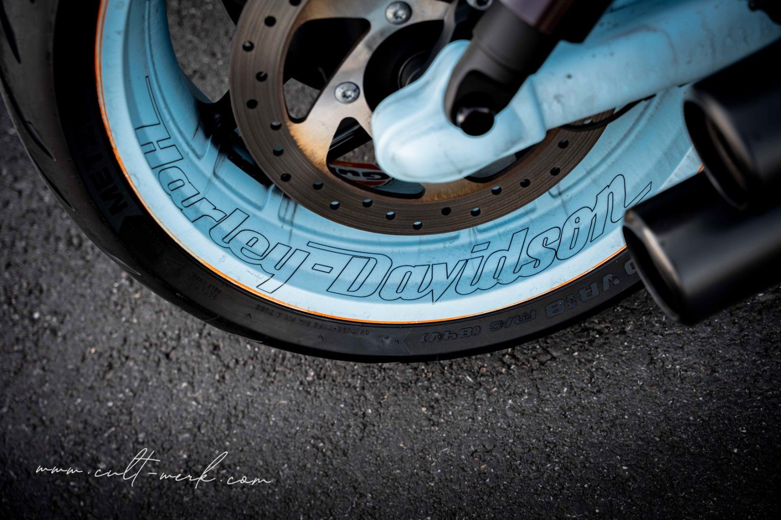 HARLEY DAVIDSON V-Rod Night Rod Special "GULF" by Cult-Werk HARLEY DAVIDSON V-Rod Night Rod Special "GULF" by Cult-Werk