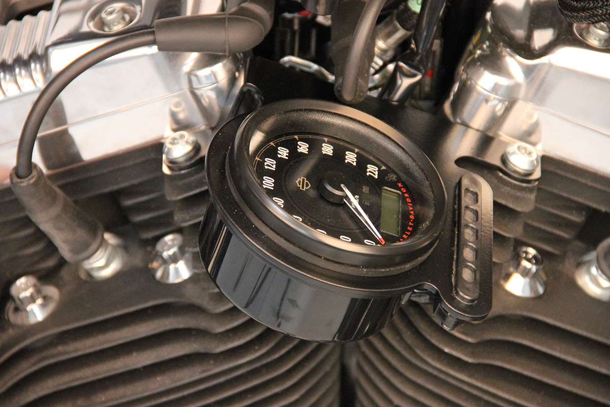 HARLEY SPORTSTER - Tachohalterung seitlich (BJ. alle SPO 48, ohne Tachoabdeckung)