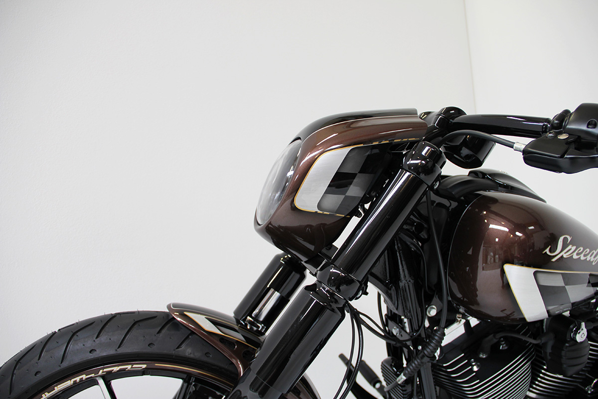 Scheinwerferkit CVO-STYLE (passend für Harley-Davidson Modelle: Breakout 2013 - 2017)