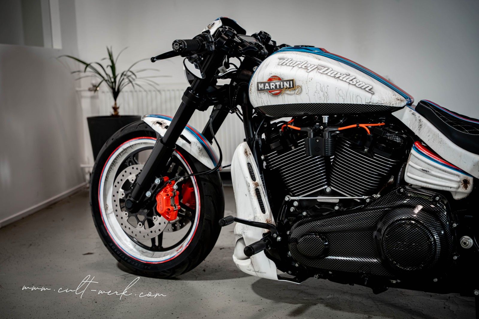 HARLEY DAVIDSON FXDR 114 "Martini Used Look" by Cult-Werk