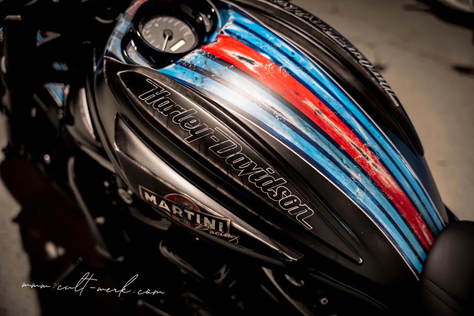 HARLEY DAVIDSON V-Rod Night Rod Special "Martini" by Cult-Werk
