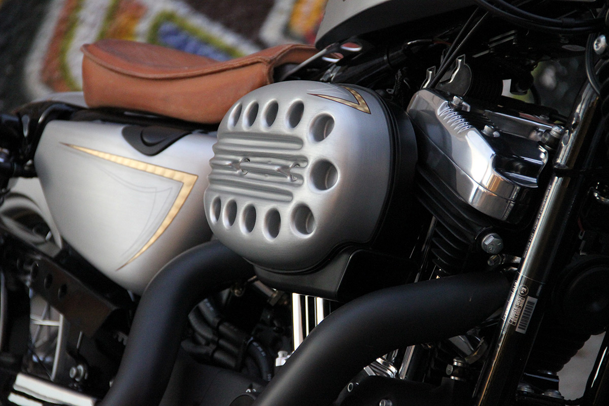HARLEY SPORTSTER - Luftfilterdeckel SLOTTED (BJ. SPO 2004 bis 2015, schwarz glänzend)