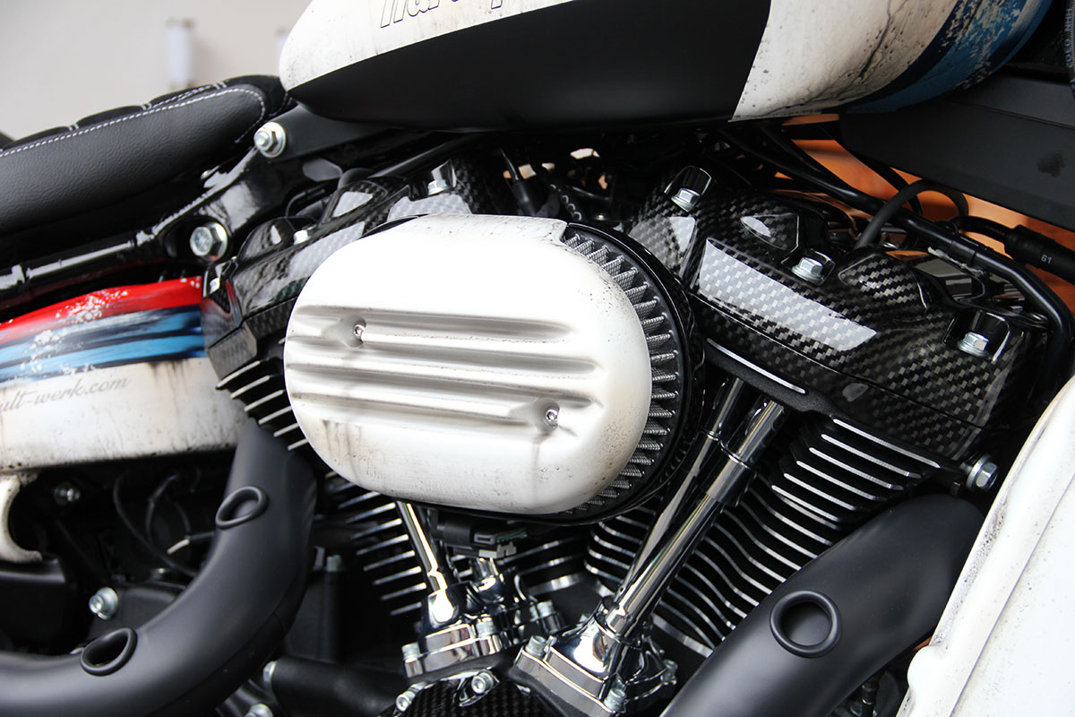 HARLEY - Luftfilterdeckel RACING (BJ. Softail ab 2018 & Touring ab 2021)