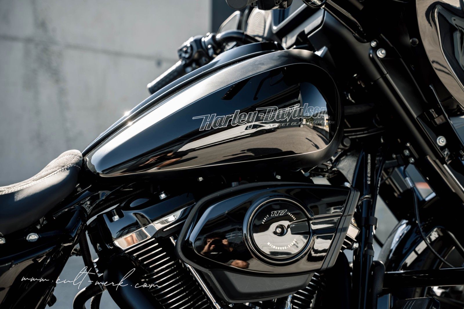 HARLEY DAVIDSON STREET GLIDE 25 "FADE CAMOU" LUFT by Cult-Werk
