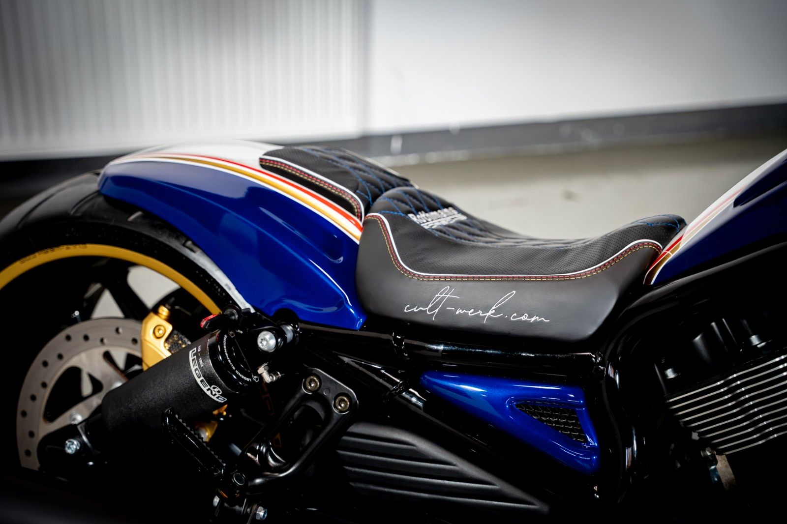 HARLEY DAVIDSON V-Rod Night Rod Special "Rothmans" by CW