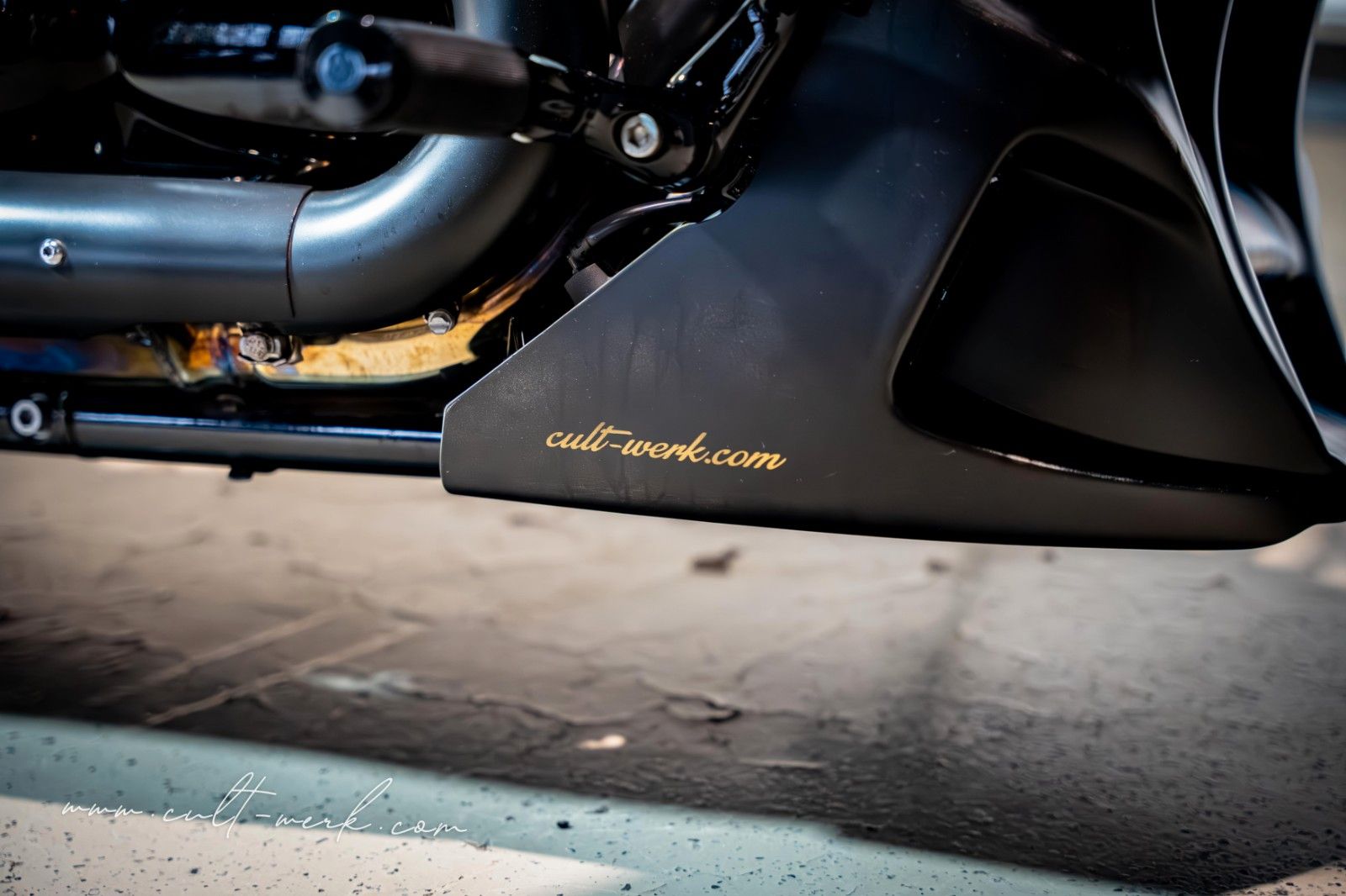 HARLEY DAVIDSON V-Rod Night Rod Special "Martini" by Cult-Werk