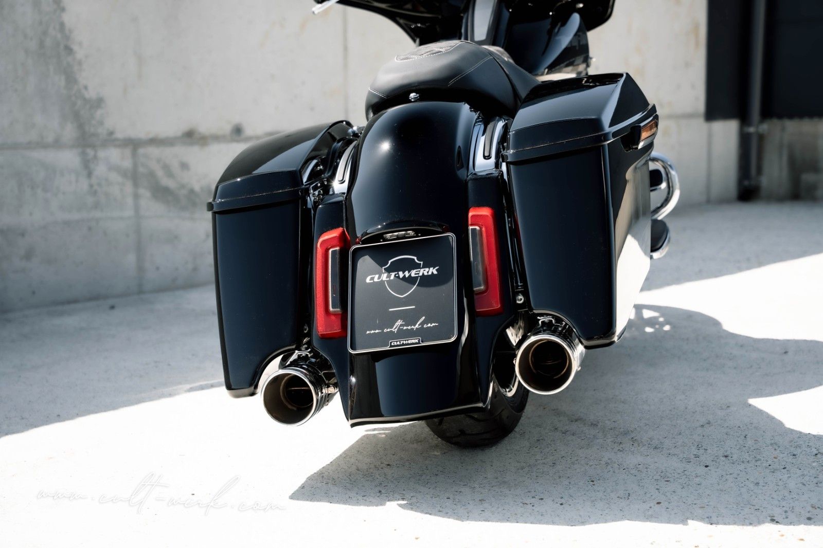 HARLEY DAVIDSON STREET GLIDE SPECIAL 21" LUFT KLAPPE - CULT-WERK