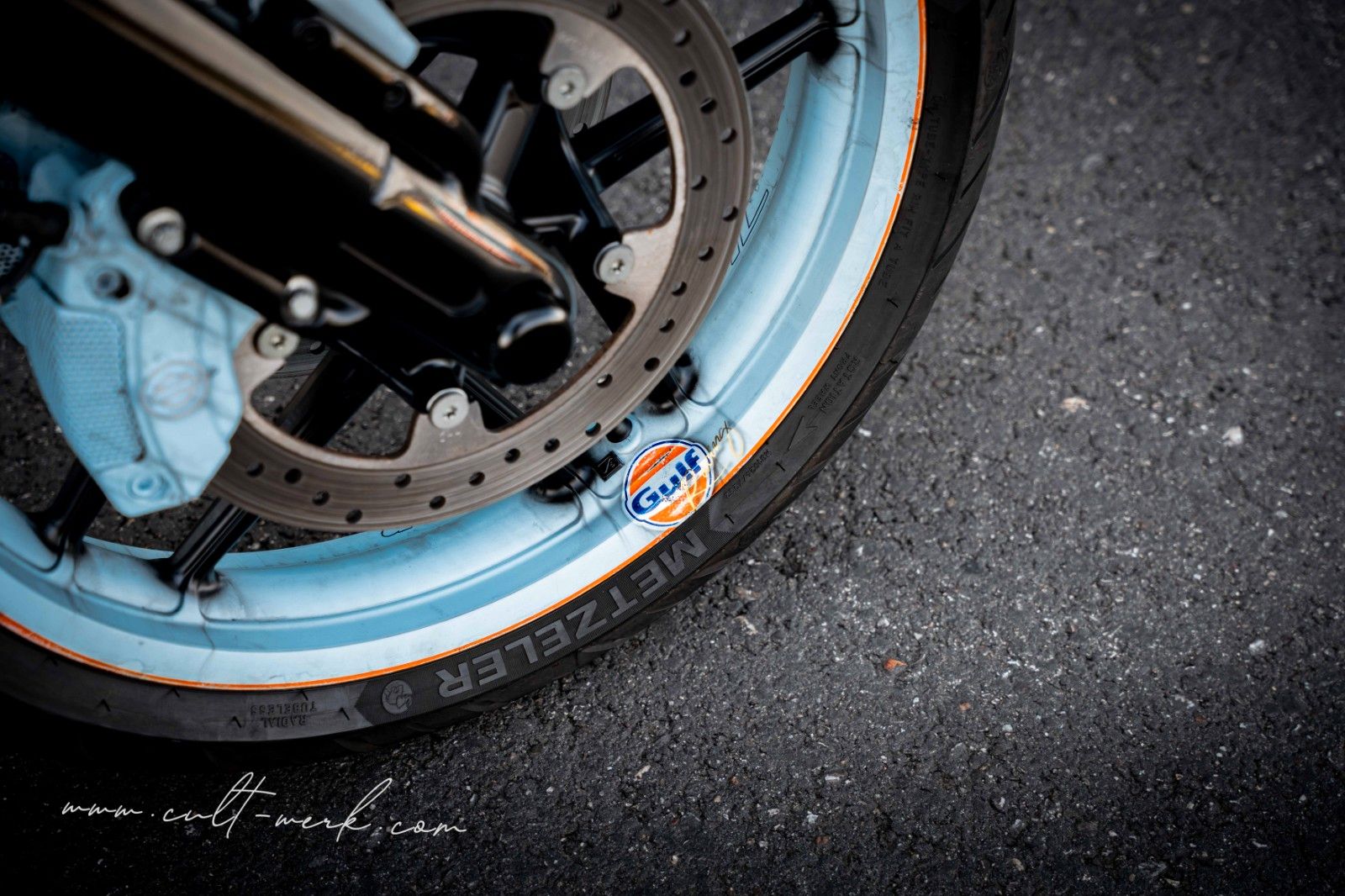 HARLEY DAVIDSON V-Rod Night Rod Special "GULF" by Cult-Werk HARLEY DAVIDSON V-Rod Night Rod Special "GULF" by Cult-Werk