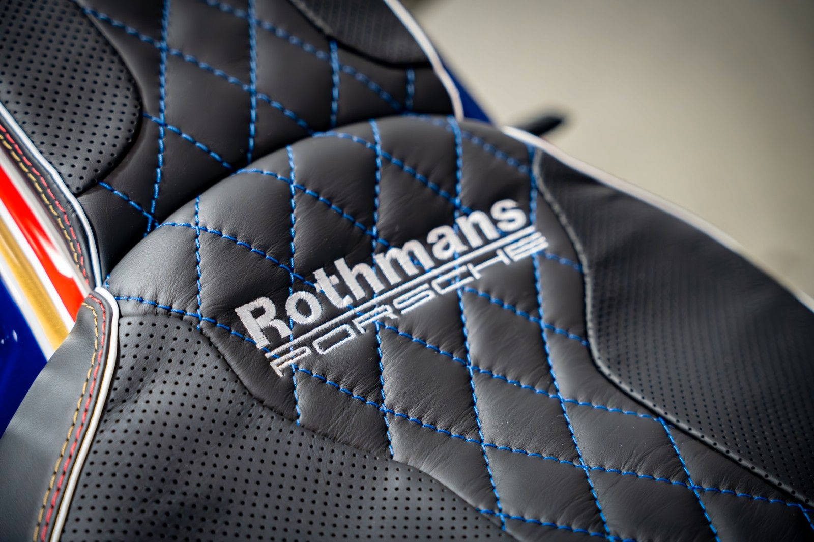 HARLEY DAVIDSON V-Rod Night Rod Special "Rothmans" by CW