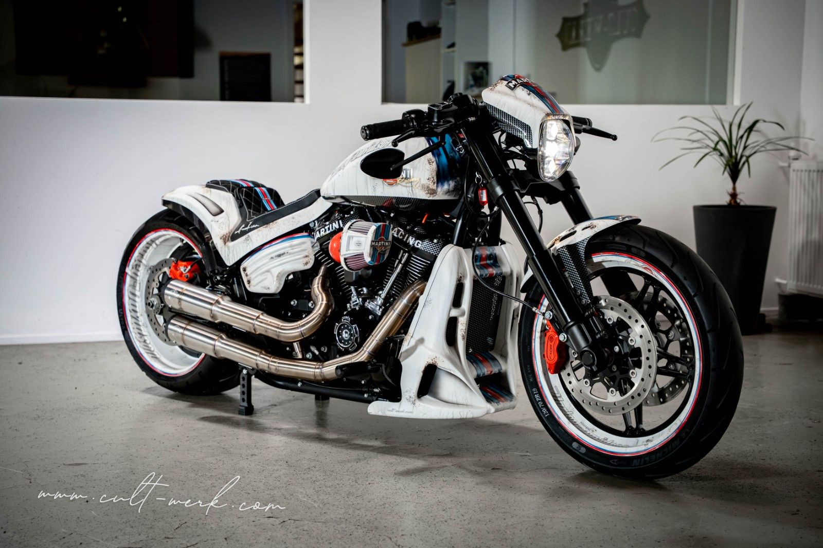 HARLEY DAVIDSON FXDR 114 "Martini Used Look" by Cult-Werk