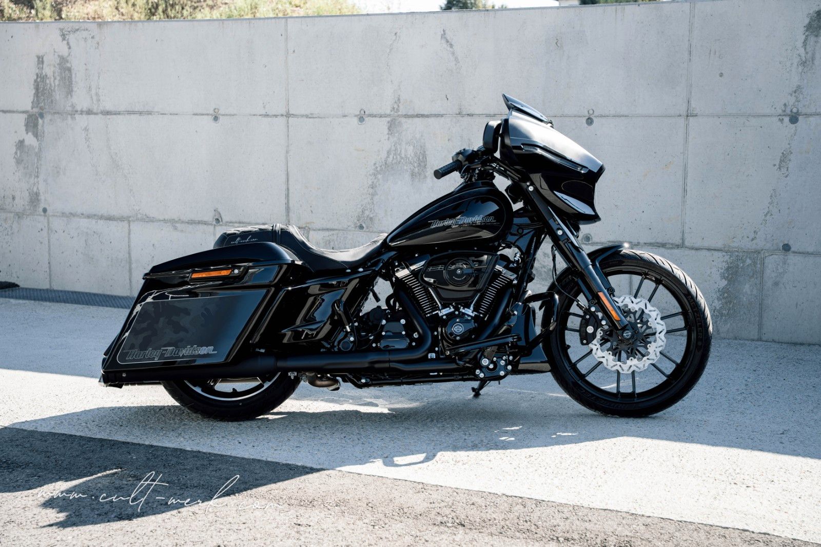 HARLEY DAVIDSON STREET GLIDE 25 "FADE CAMOU" LUFT by Cult-Werk