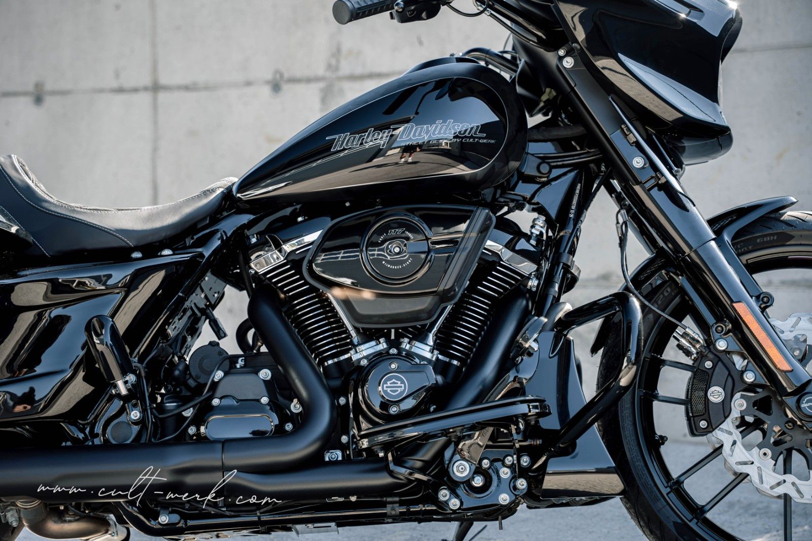 HARLEY DAVIDSON STREET GLIDE 25 "FADE CAMOU" LUFT by Cult-Werk