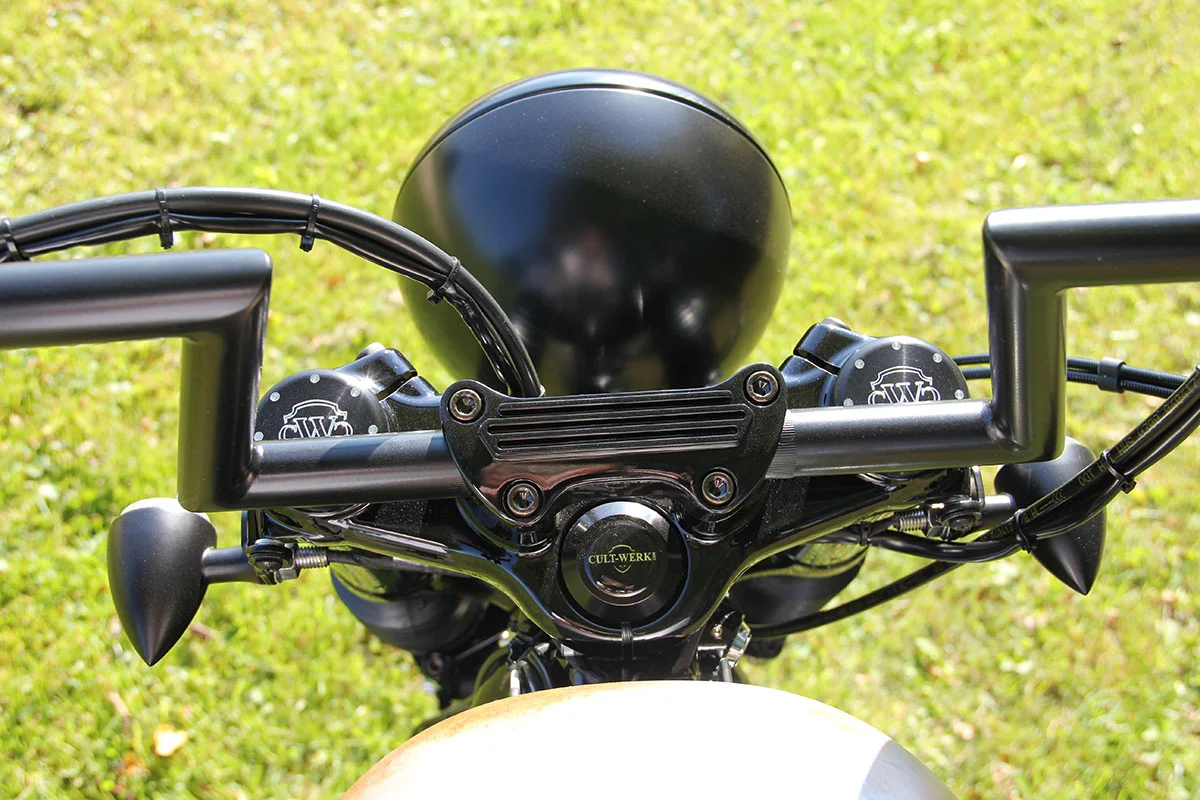 Black CNC Aluminum Indicator Handlebar Top Clamp For Harley Sportster 883 Iron & Dyna (1995+)