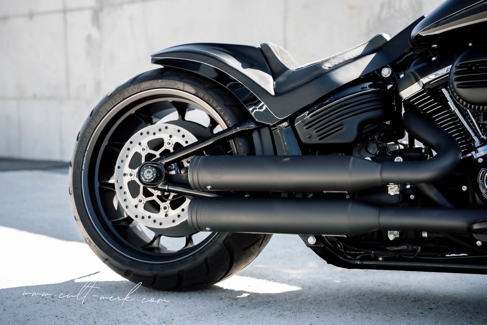 Harley-Davidson Fat Boy 114 "Black Racing" by Cult-Werk