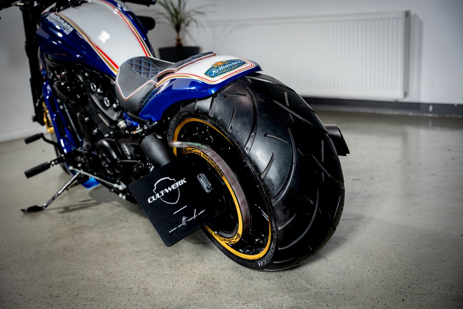 HARLEY DAVIDSON V-Rod Night Rod Special "Rothmans" by CW