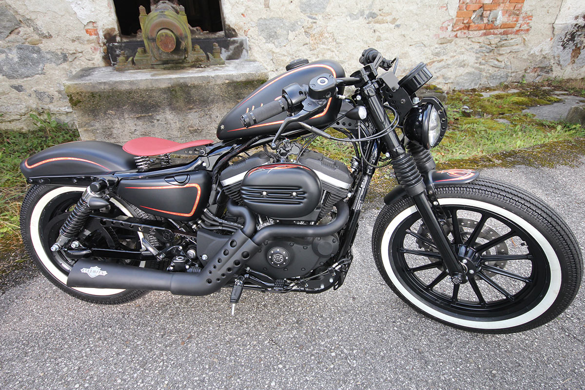 Luftfilterdeckel FIN (passend für Harley-Davidson Modelle: Sportster 04 bis 15 + Roadster bis aktuell, schwarz glänzend)