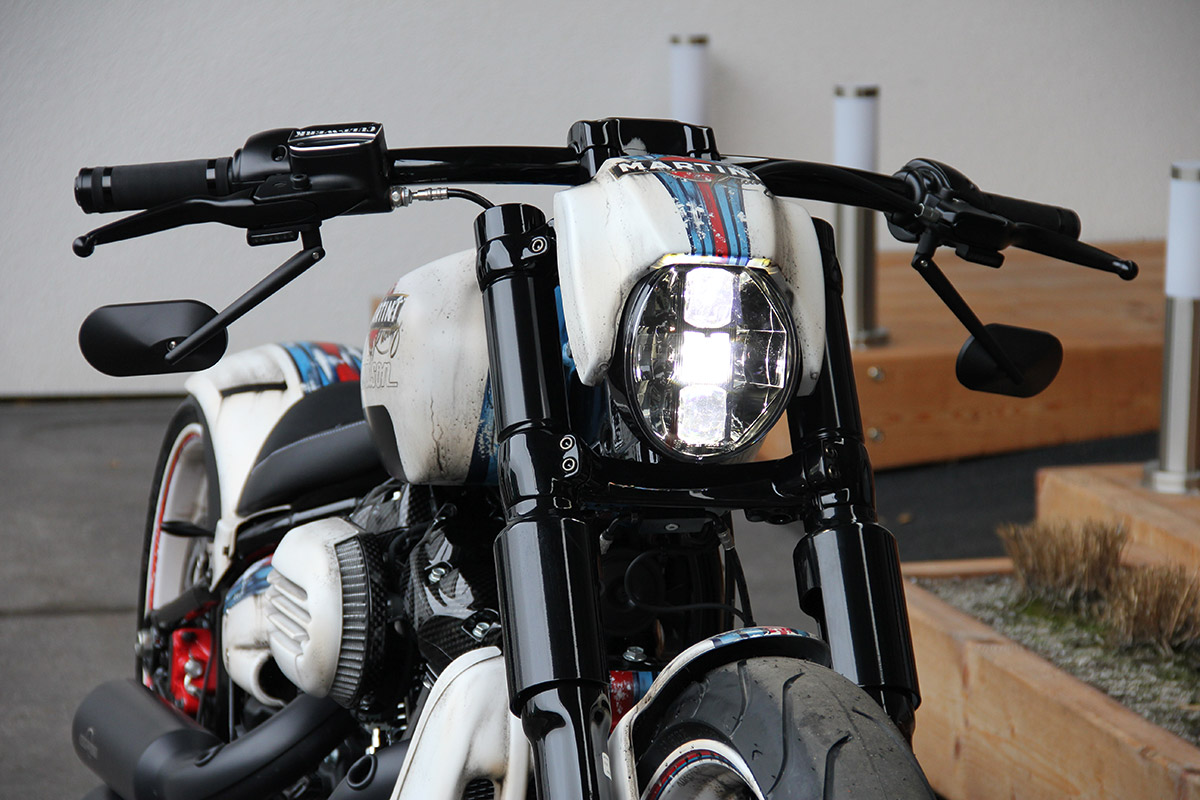 HARLEY BREAKOUT - Scheinwerfermaske V-ROD STYLE (BJ. ab 2018)
