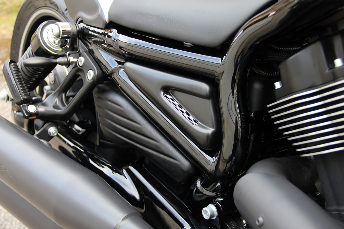 HARLEY V ROD NIGHT ROD SPECIAL - Tank Cover RACING (BJ. 2007 - 2017)