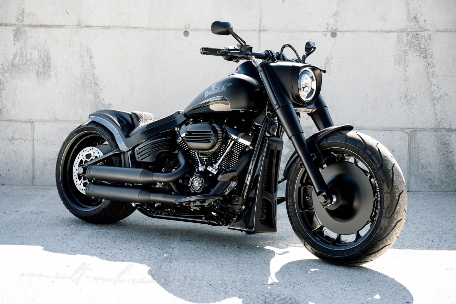 Harley-Davidson Fat Boy 114 "Black Racing" by Cult-Werk