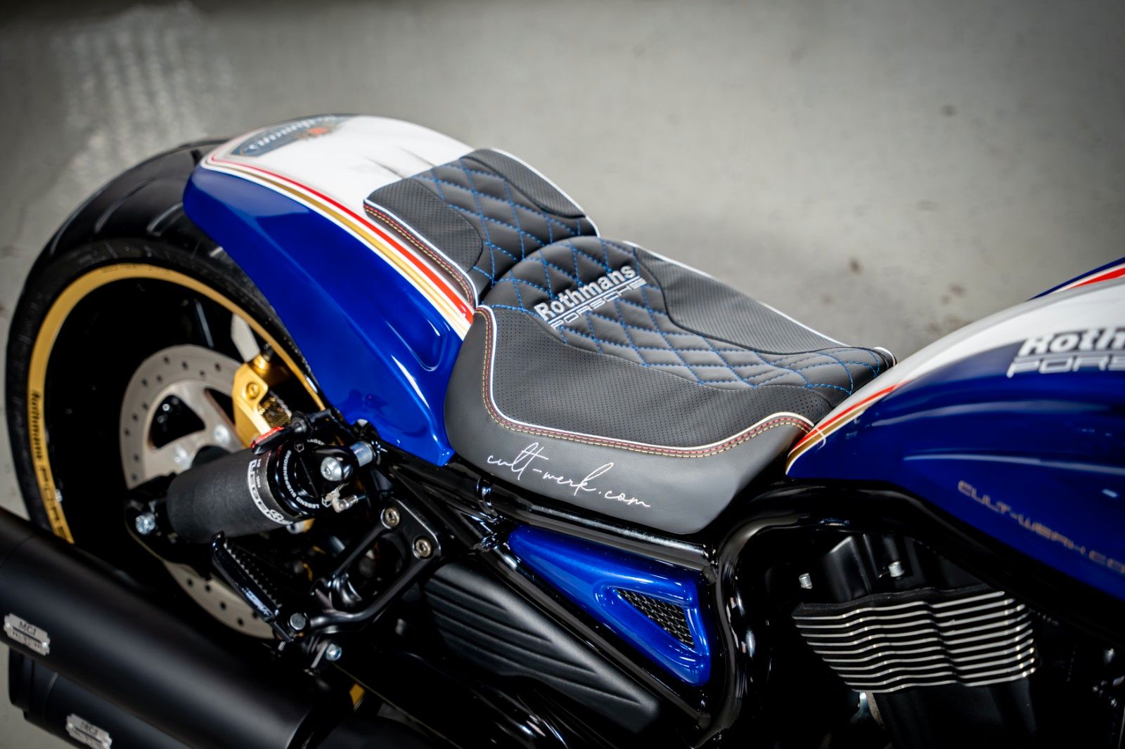 HARLEY DAVIDSON V-Rod Night Rod Special "Rothmans" by CW