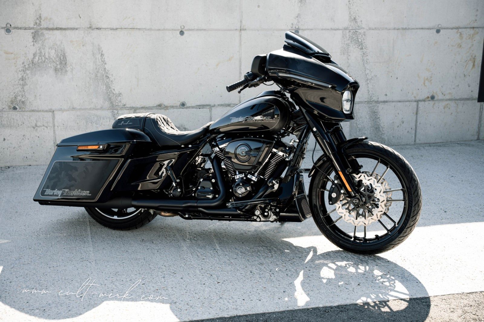 HARLEY DAVIDSON STREET GLIDE 25 "FADE CAMOU" LUFT by Cult-Werk