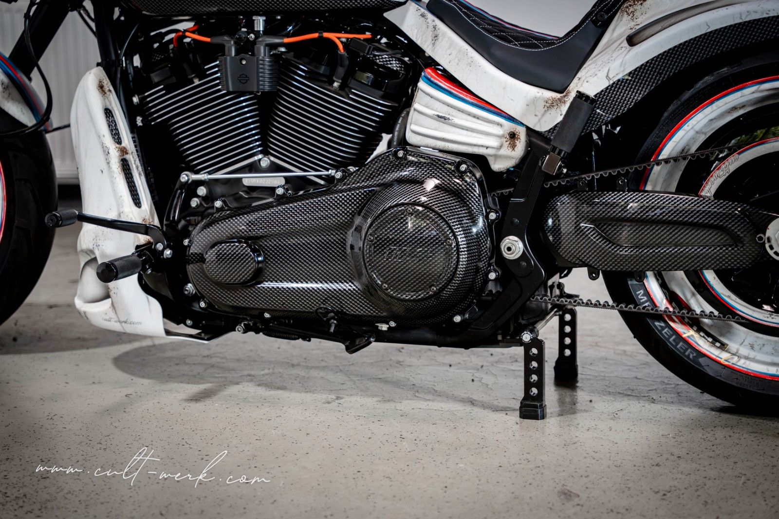 HARLEY DAVIDSON FXDR 114 "Martini Used Look" by Cult-Werk