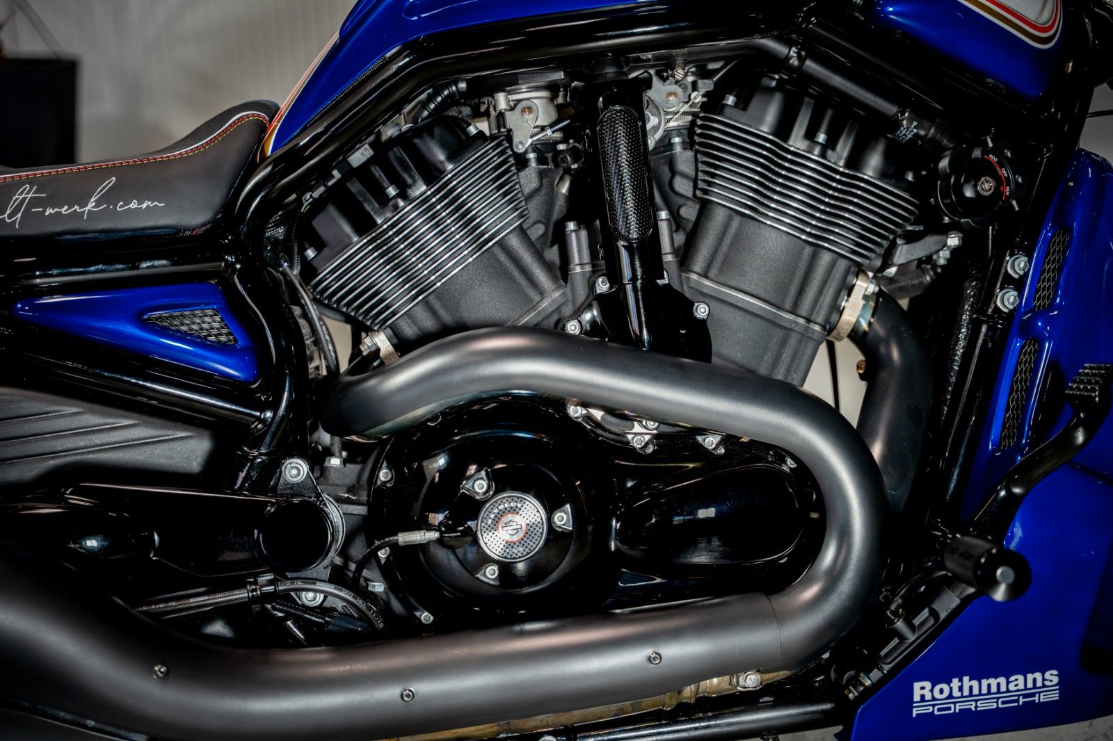 HARLEY DAVIDSON V-Rod Night Rod Special "Rothmans" by CW