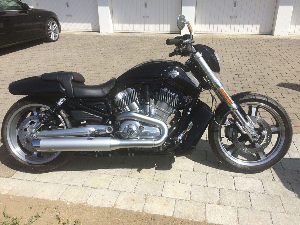 Scheinwerfermaske NEW NIGHT ROD STYLE (passend für Harley-Davidson Modelle:V-Rod Muscle ab 2009 - 2017)