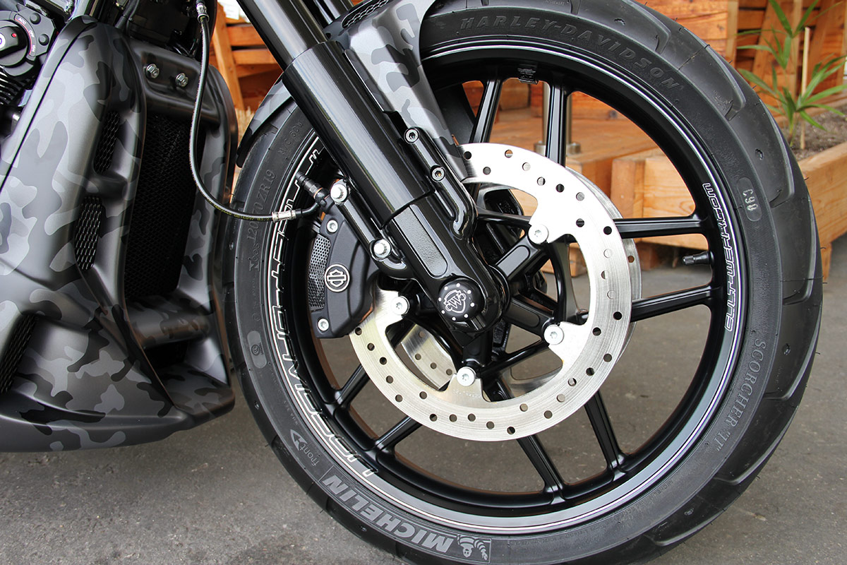 HARLEY V ROD NIGHT ROD SPECIAL - Untere Gabel Cover (BJ. 2012 - 2017)