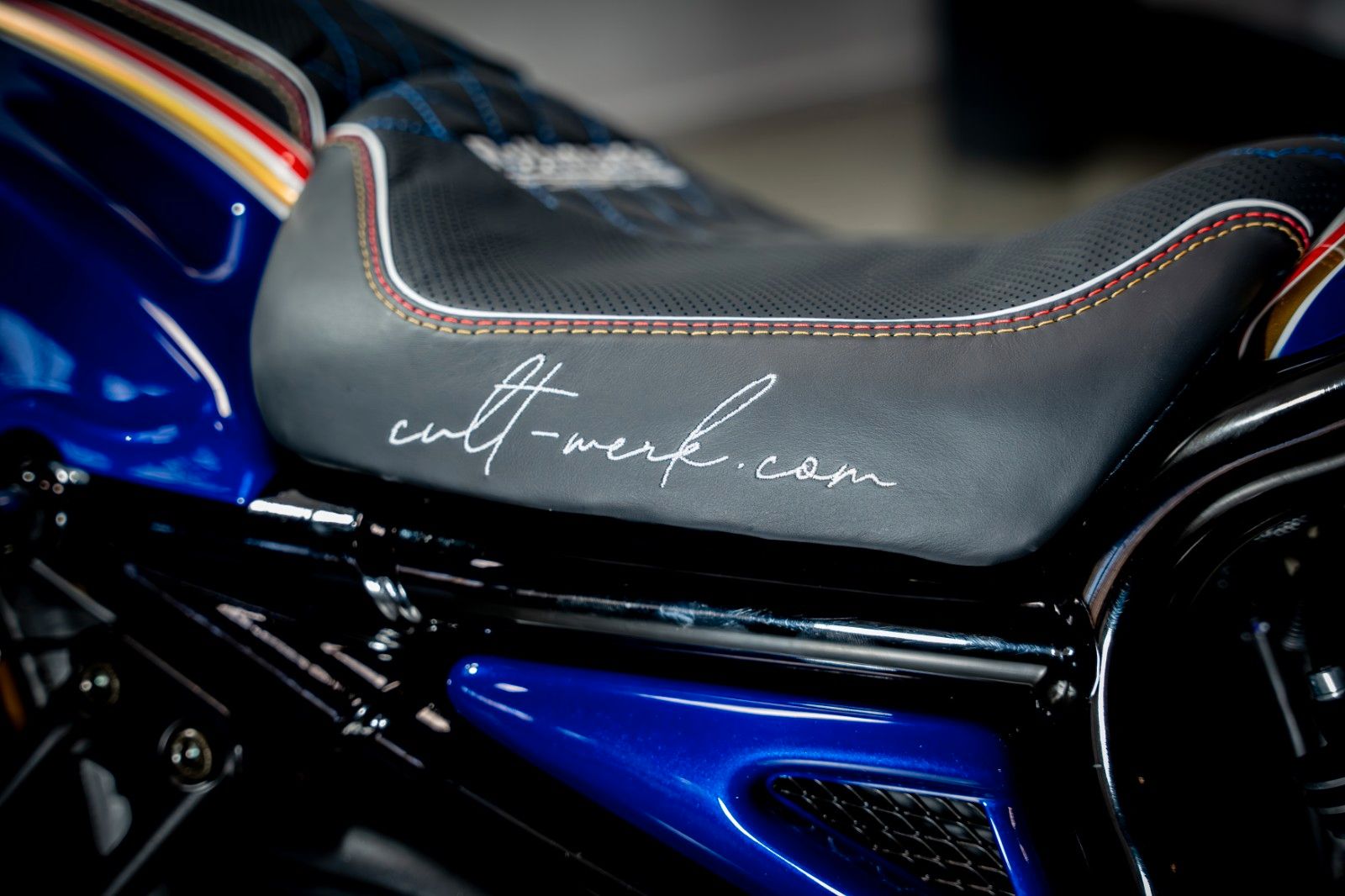 HARLEY DAVIDSON V-Rod Night Rod Special "Rothmans" by CW